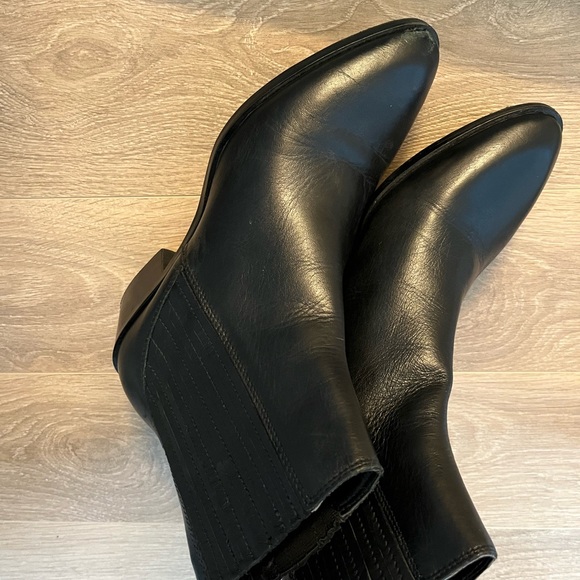 Zara boots. Worn a few times. - Picture 4 of 7